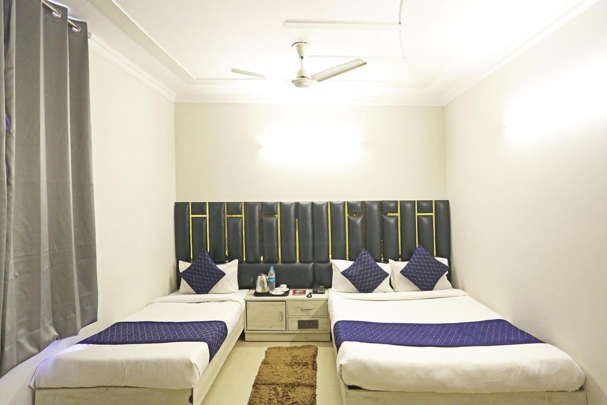 Hotel Ratandeep At Paharganj New Delhi Exterior photo
